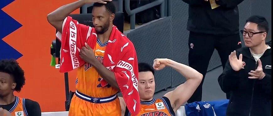 后发制人 上海男篮斩获10连胜