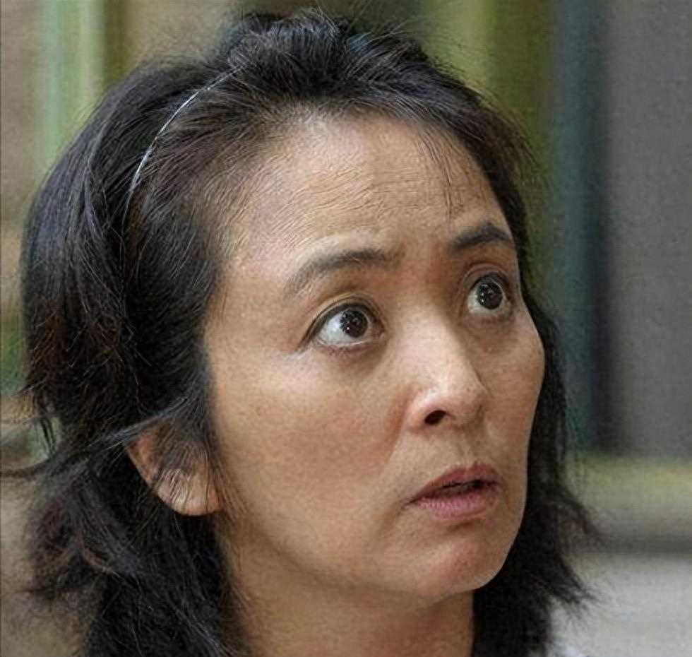 一嫁日本，二嫁美国，三嫁法国，绝不嫁中国人的李勤勤，咋样了？