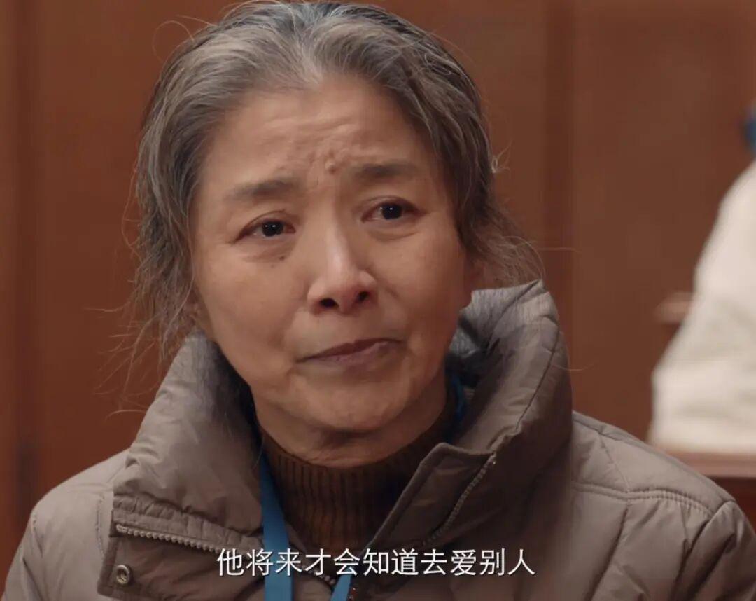 央视点名表扬迟蓬！曾输给王珞丹引倪萍不平，如今风向彻底变了