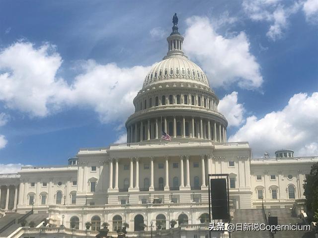 美参议院连夜通过拨款案，把移民局踢出局，特朗普动用行政令发钱