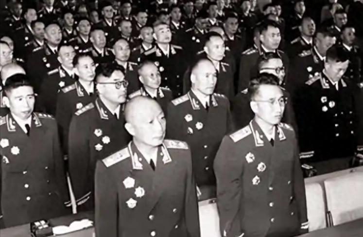 55年毛主席查看授衔名单，面露不悦：井冈山籍的将军怎么只有1个