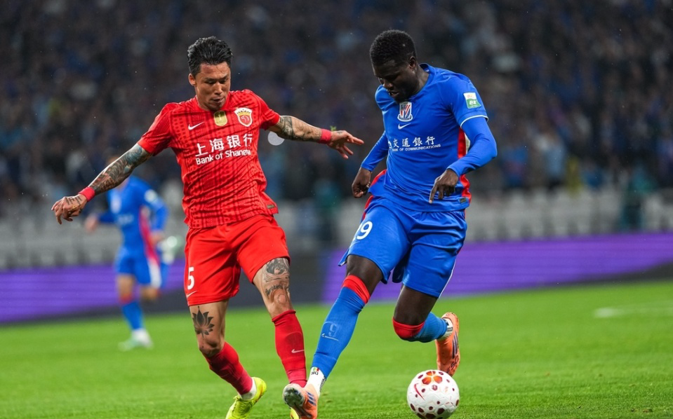 申花1-0海港 中超5轮不败积分转正 拉唐2失单刀+制胜 海港4人伤退