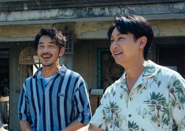 SpeXial晨翔、子闳另类合体了! 初孟轩「双唇交叠激吻」钟岳轩 SpeXial晨翔、子闳另类合体了! 初孟轩「双唇交叠激吻」钟岳轩