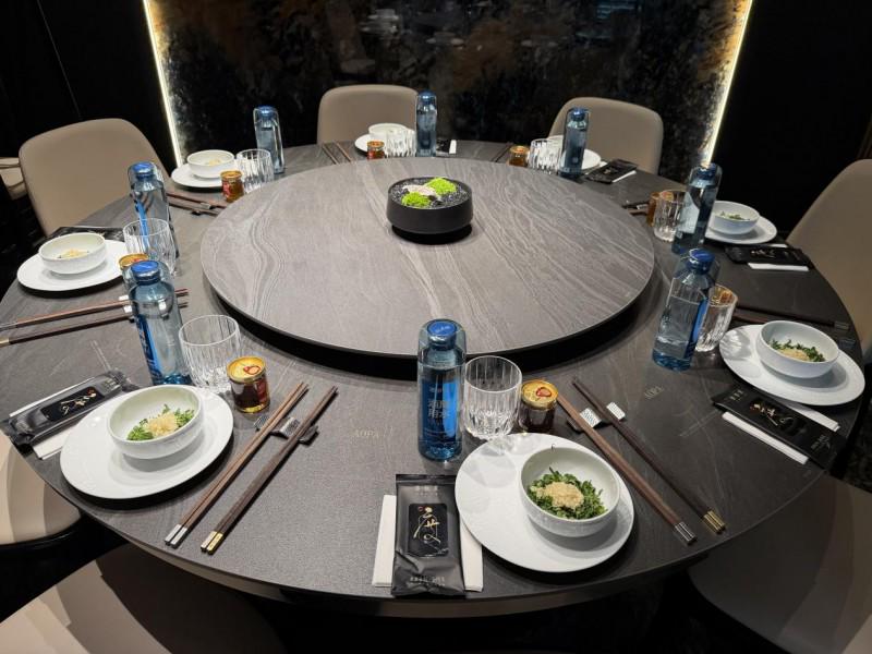 酒岁伴为何能成为万千酒友的酒局新宠？五维好水，底气十足！