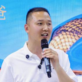 菲菲爸爸爸