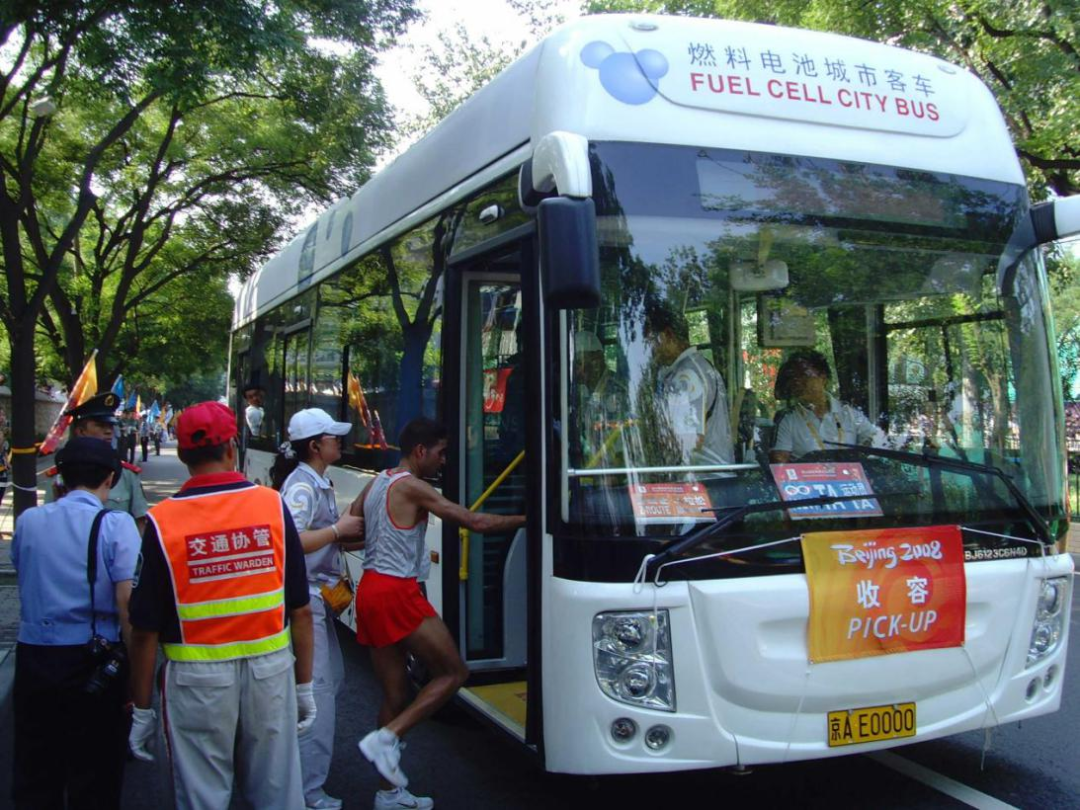 福田欧辉客车护航2008年北京奥运会