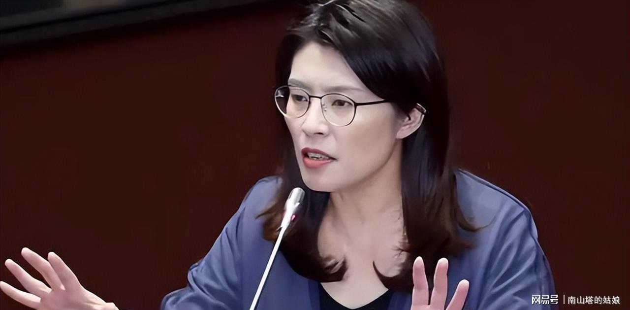 特朗普要变脸？中方叫停访问，郑丽文怒骂赖半小时，岛内要先自救
