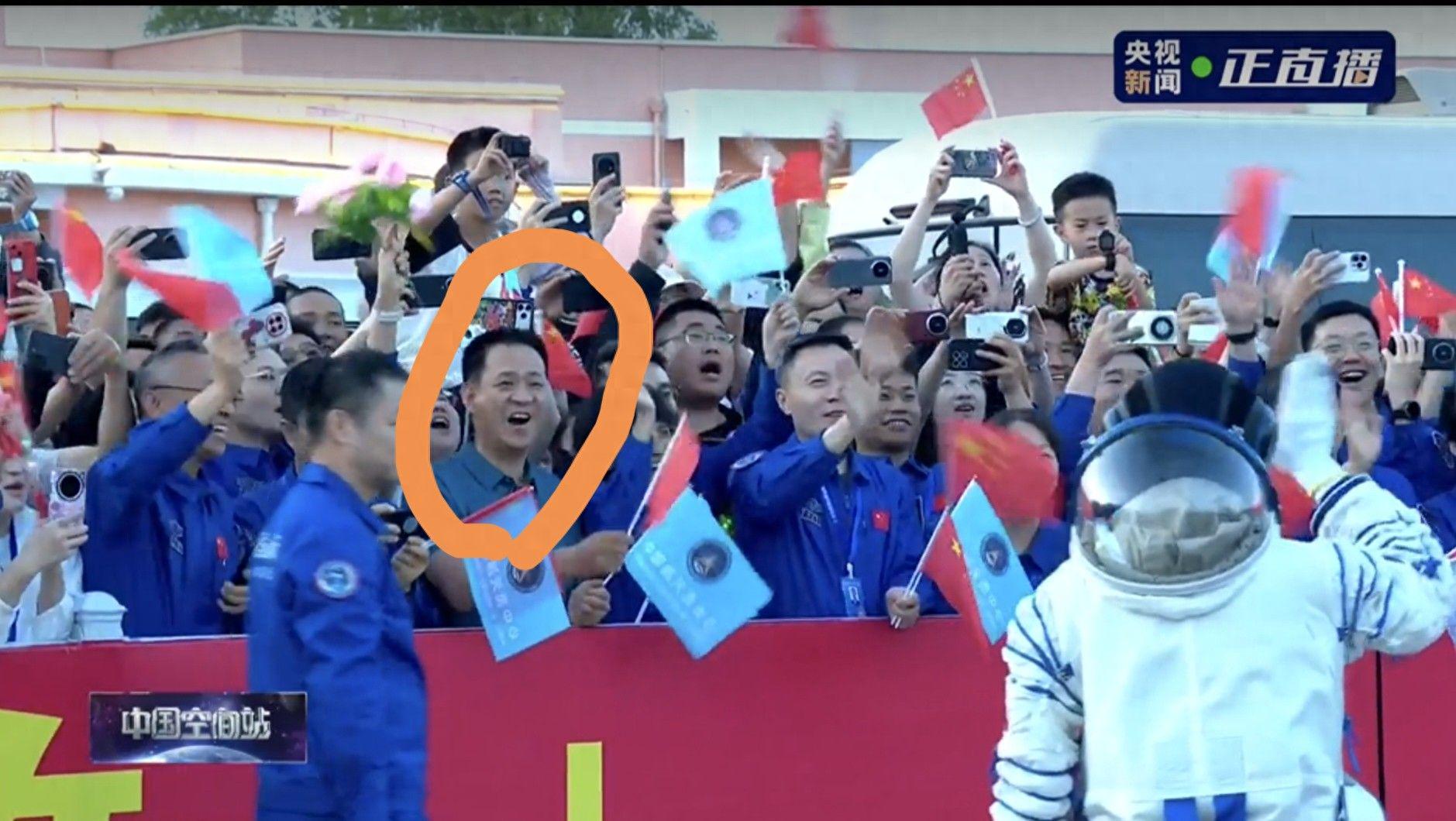 退休两年后，聂海胜近况曝光！现身神州23欢送仪式，低调似路人