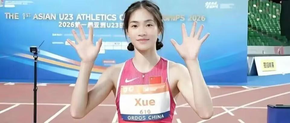 从校园跑出来的短跑黑马：​薛坤芷，正式专业训练仅半年，能够挑战葛曼棋、梁小静！薛坤芷与陈妤颉的技术对比
