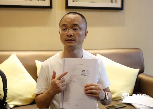 开庭前一天，唐时达接受潮新闻记者采访。记者张迪摄
