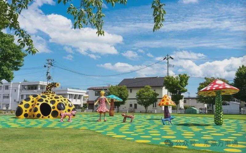 日本各地都有草间弥生作品