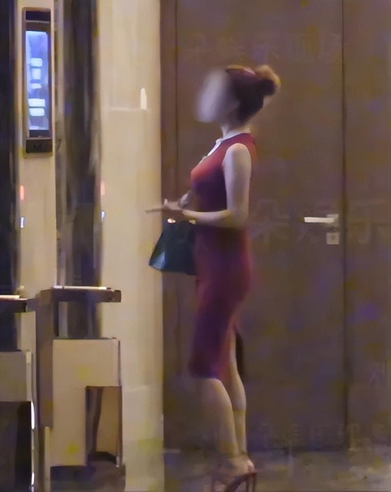 出轨风波才6天，42岁包贝尔再迎噩耗，景甜也救不了他！