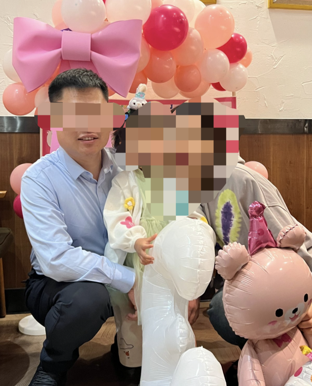 男子网购刀斧，蹲点回家必经之路杀害妻子；案发前被害人曾遭遇严重家暴，诉求离婚被驳回