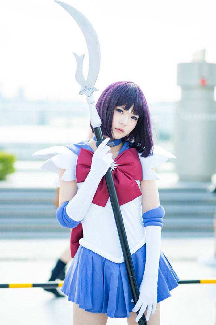 爱看奥特曼的萌妹