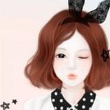 带兔耳朵发卡的女孩儿