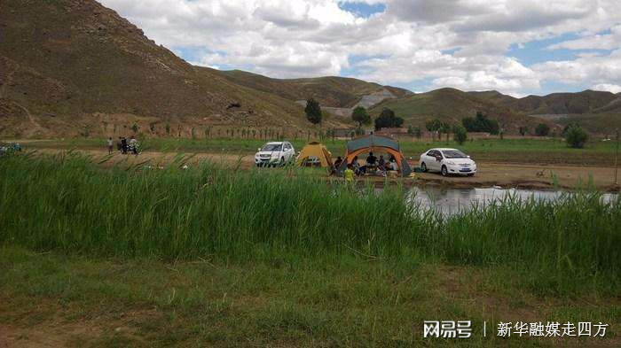 桃儿湾位于包头九原区,这里常年小溪潺潺,生长着许多参天树木,是赏