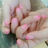 化妆美甲师丽芬