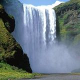 只能遥远的唱着你