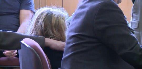 10岁女孩将6个月宝宝踩踏致死,小小年纪竟是蛇