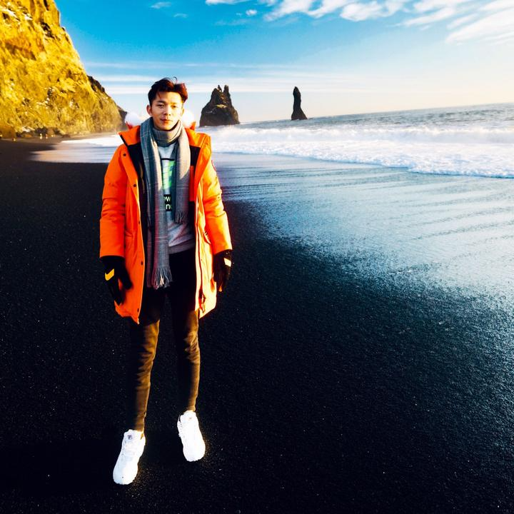 Rocky哥看世界