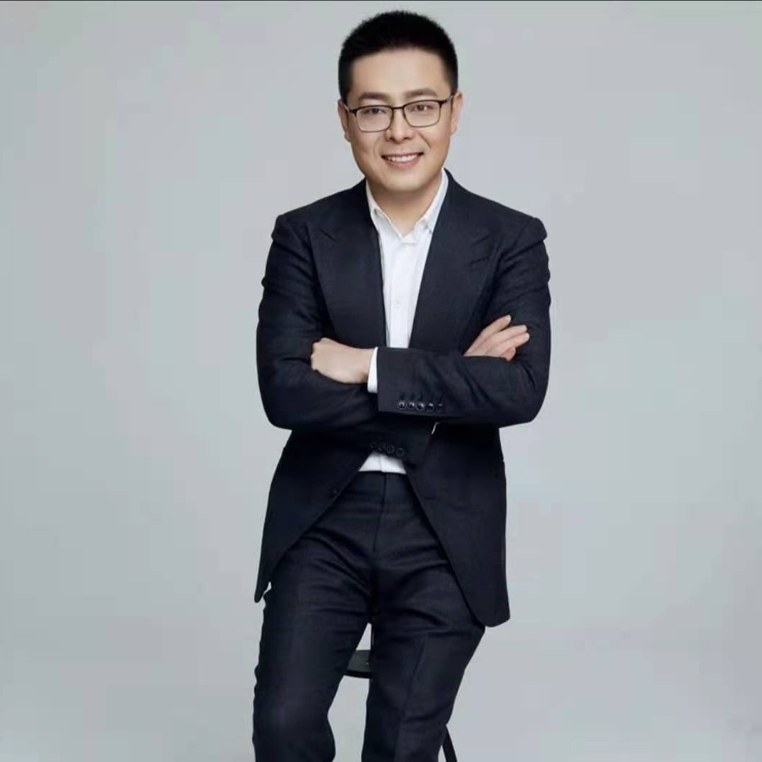 主持人李凯