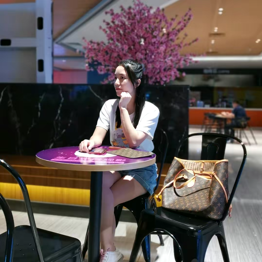 文文卡通手绘画