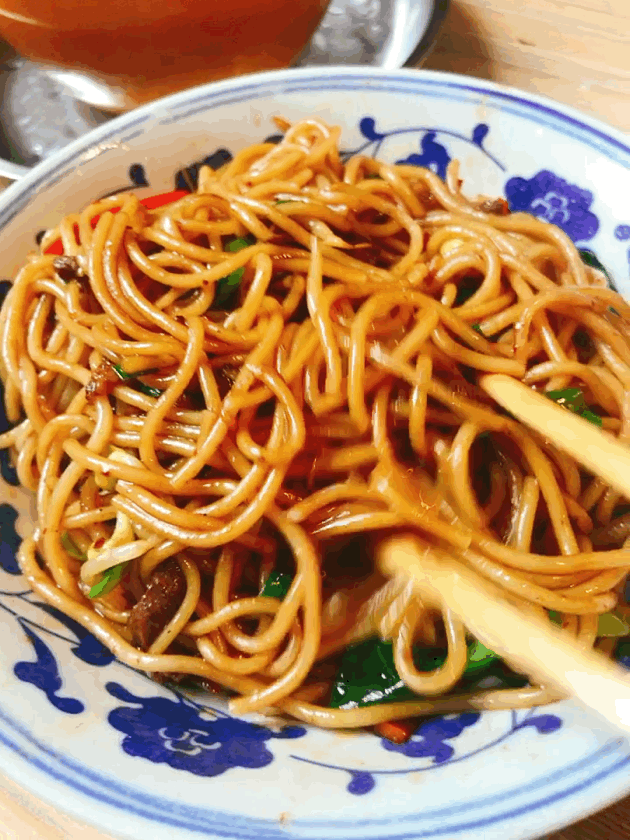 走,一起去城南步行街恰炒粉|米粉|肉丝|香菇|米线|鸡蛋|青菜_网易订阅