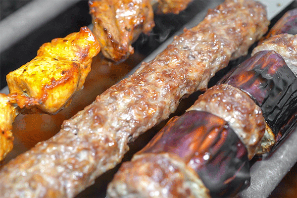 〡内蒙空运,足足装满10 种烤肉〡由年仅33岁,却已经拥有15年土耳其菜