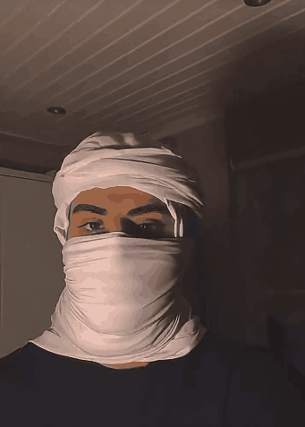 此处与大家分享一个我刚知道的冷知识:阿拉伯人是白种人,尽管