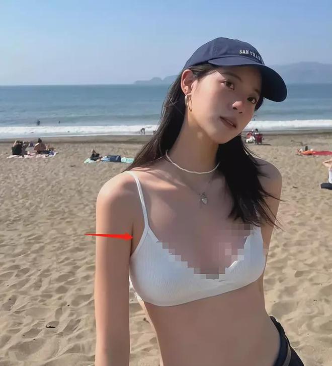 欧阳娜娜身材照片合集 18767560j00s0ia2y0019c000ic00k6m.jpg