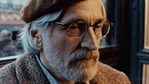 中文提示词31:一个美丽的剪影动画展示了一只狼对着月亮嚎叫,感到孤独