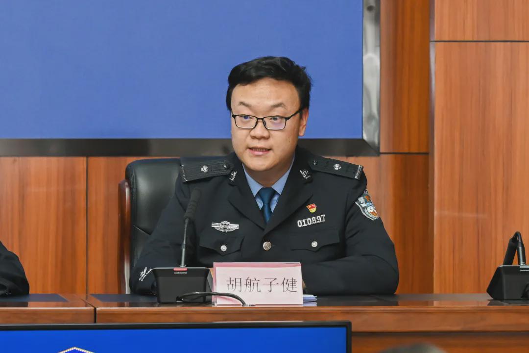 重拳打谣昆明公安召开打击网络谣言净化网络空间专题新闻发布会