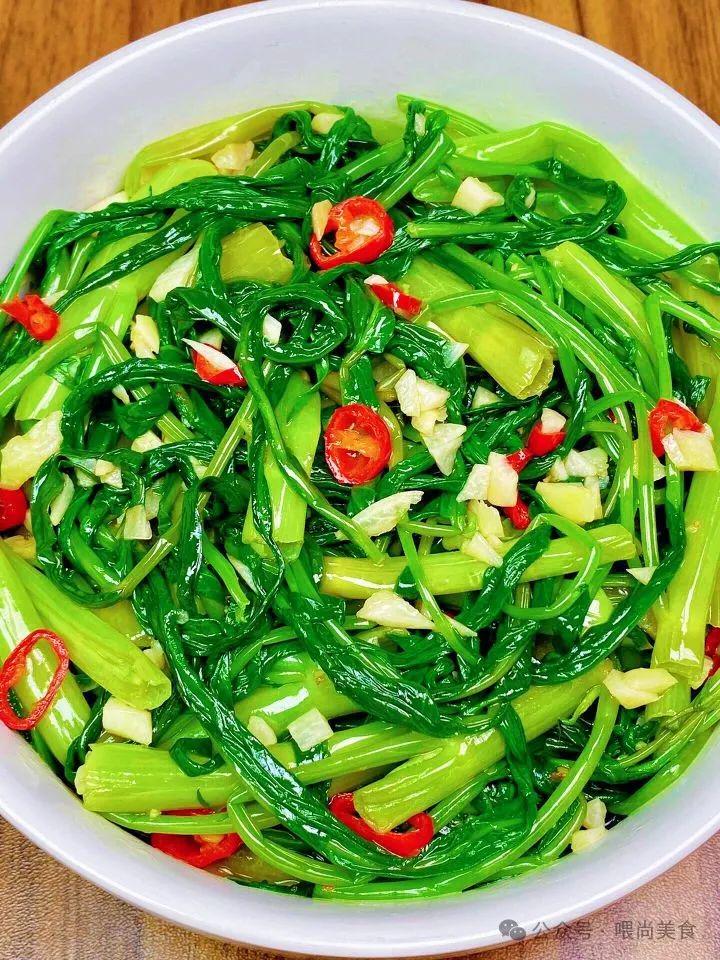 炒什么菜适合放姜什么菜适合放蒜 74fc3457j00sffsh6004xd200k000qog00it00p2.jpg