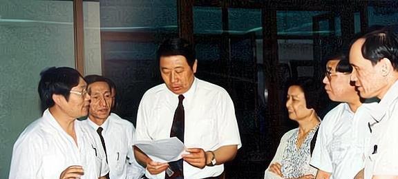 辽宁省长是哪里的 0ed6381aj00shobug000sd000g00078p.jpg