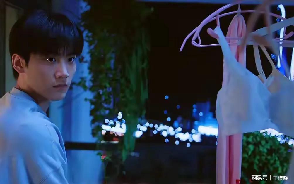 陈妍希新剧亲密戏炸裂，卓伟爆料证实，陈晓坚持离婚