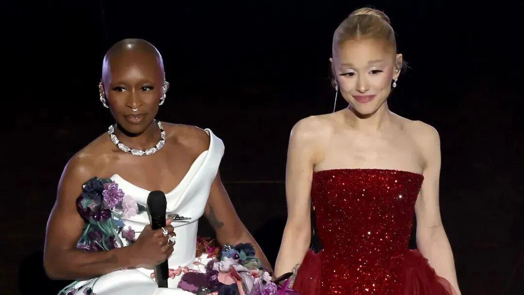 A妹辛西娅CP被狂磕“秘密结婚”?正牌男友成背景板,A妹家人紧急辟谣…