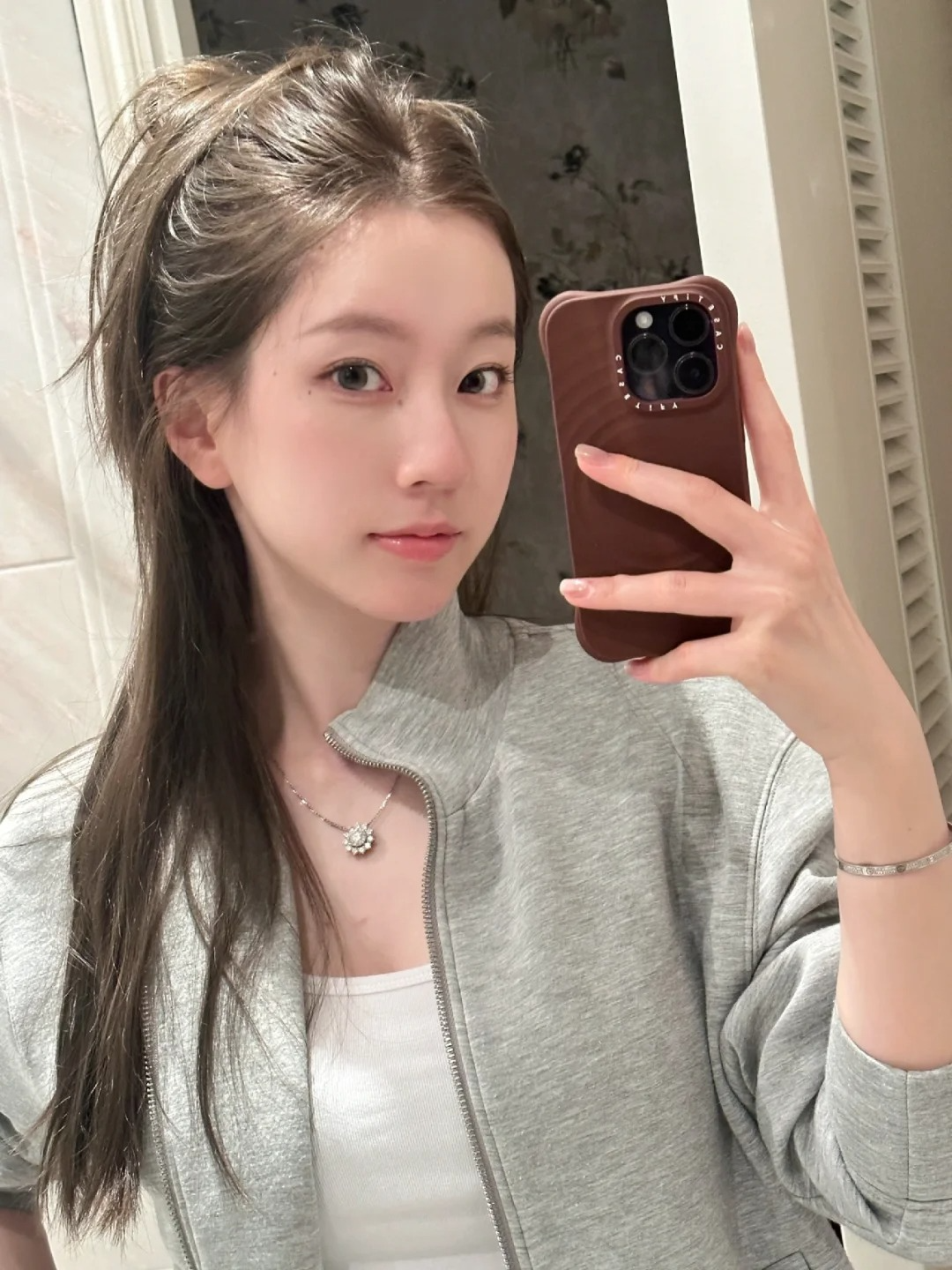 华宵一 VS 花三三:由一辆劳斯莱斯引起的婚恋大宫斗