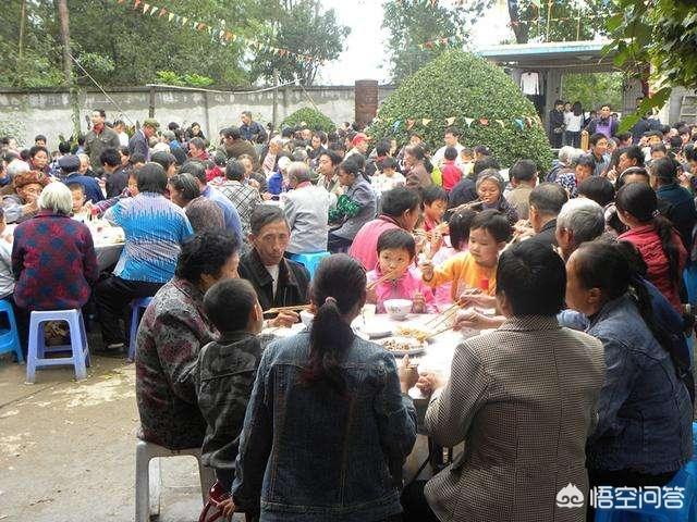 农村流水席五六百块一桌,都有哪些硬菜?