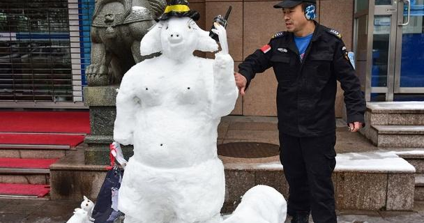 猪八戒雪人图片图片